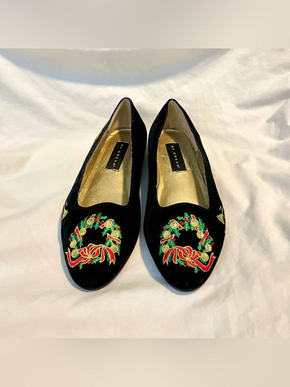 Di Lusso Black Velvet Christmas Flats with Embroidered Fiesta Wreaths - Holiday